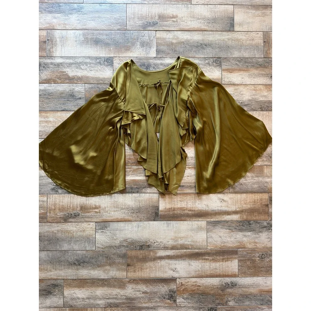 NBD SEEMA OLIVE Satin Matching SET SKIRT And Cropped BLOUSE Size M Revolve